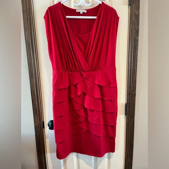 Red Dress - Picture 1 of 1